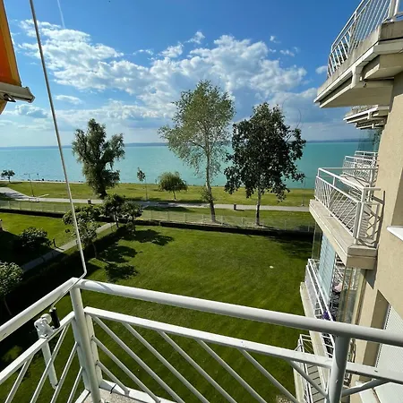 Blanca Apartment